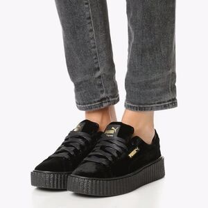 PUMA Women's Creeper Velvet Sneakers Size 9w